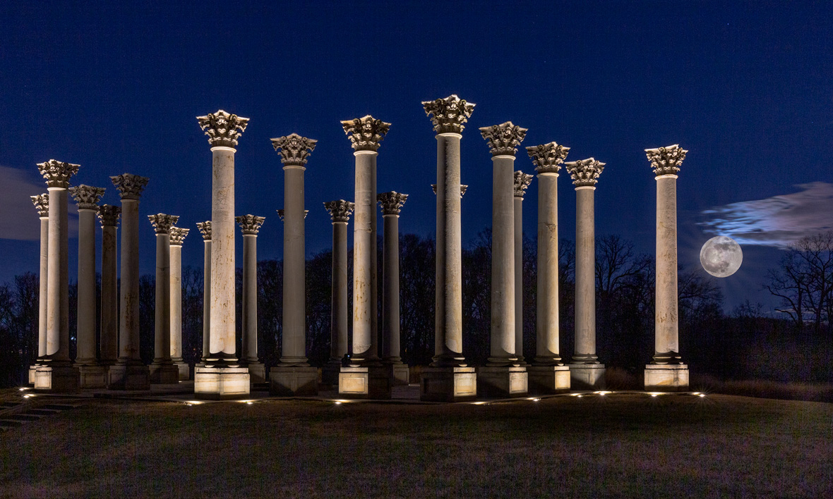 National-Arboretum Washington DC Moonrise-over-the-Columns | Lifestyle and Branding Photographer | Pamela Kay Photography
