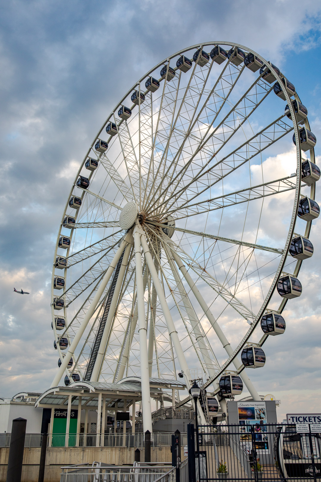 National-Harbor-Ferris-wheel Potomac-Maryland-| Lifestyle and Branding | Pamela Kay Photography